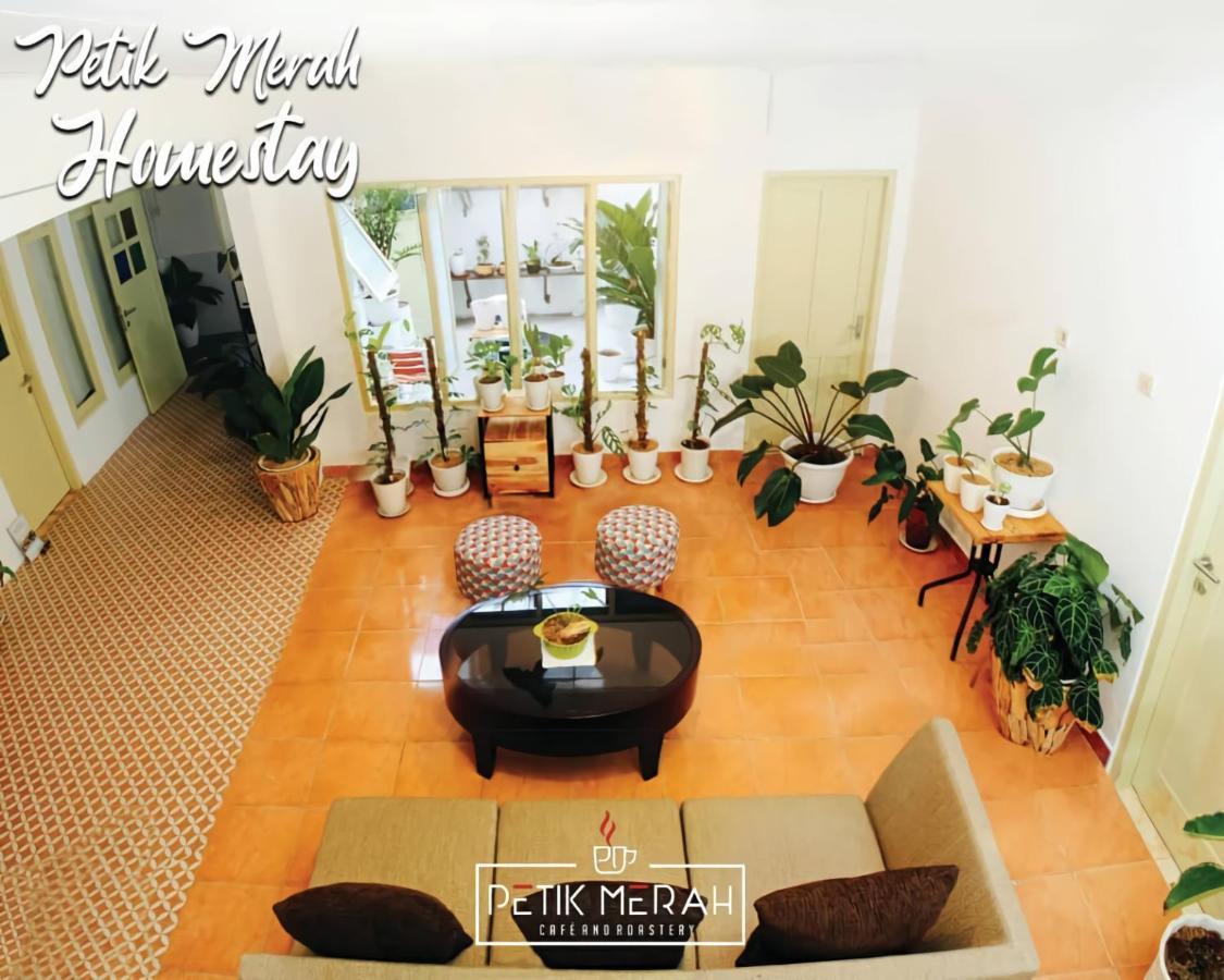 Petik Merah Homestay Pakualaman Экстерьер фото